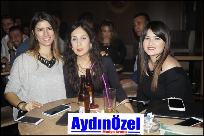 Club Gece'de Derya ULUĞ Rüzgarı - Foto Galeri galerisi resim 11