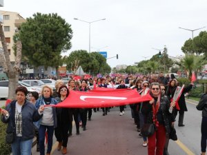 BAŞKAN ATABAY, 8 MART KADINLAR GÜNÜNDE YÜRÜYÜŞE KATILDI