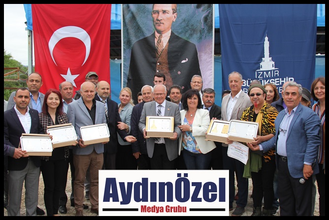 resim-alti-soldan-saga-odulluler-hikmet-durmus,-ertugrul-tugay,-peter-labonte,-mustafa-akin,-semra-sener,-bahadir-arpaz.jpg